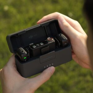CAMERA ACC MIC 2 CHARGING CASE/CP.RN.00000330.01 DJI