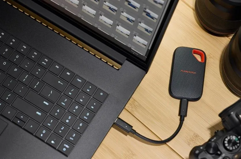 Sandisk Read speed 2000 MB/s 2000 GB — SSD