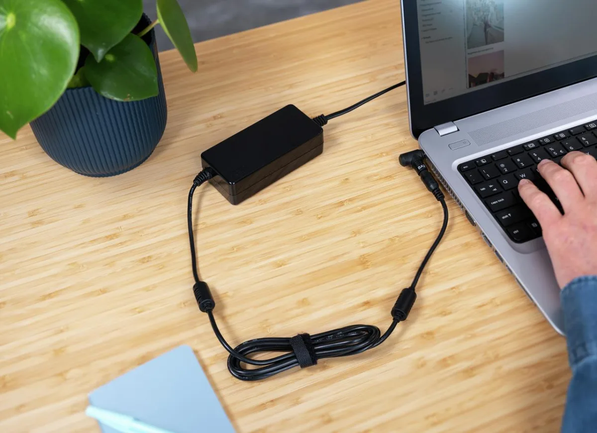 Trust NB Acc AC Adapter Primo Black 22141